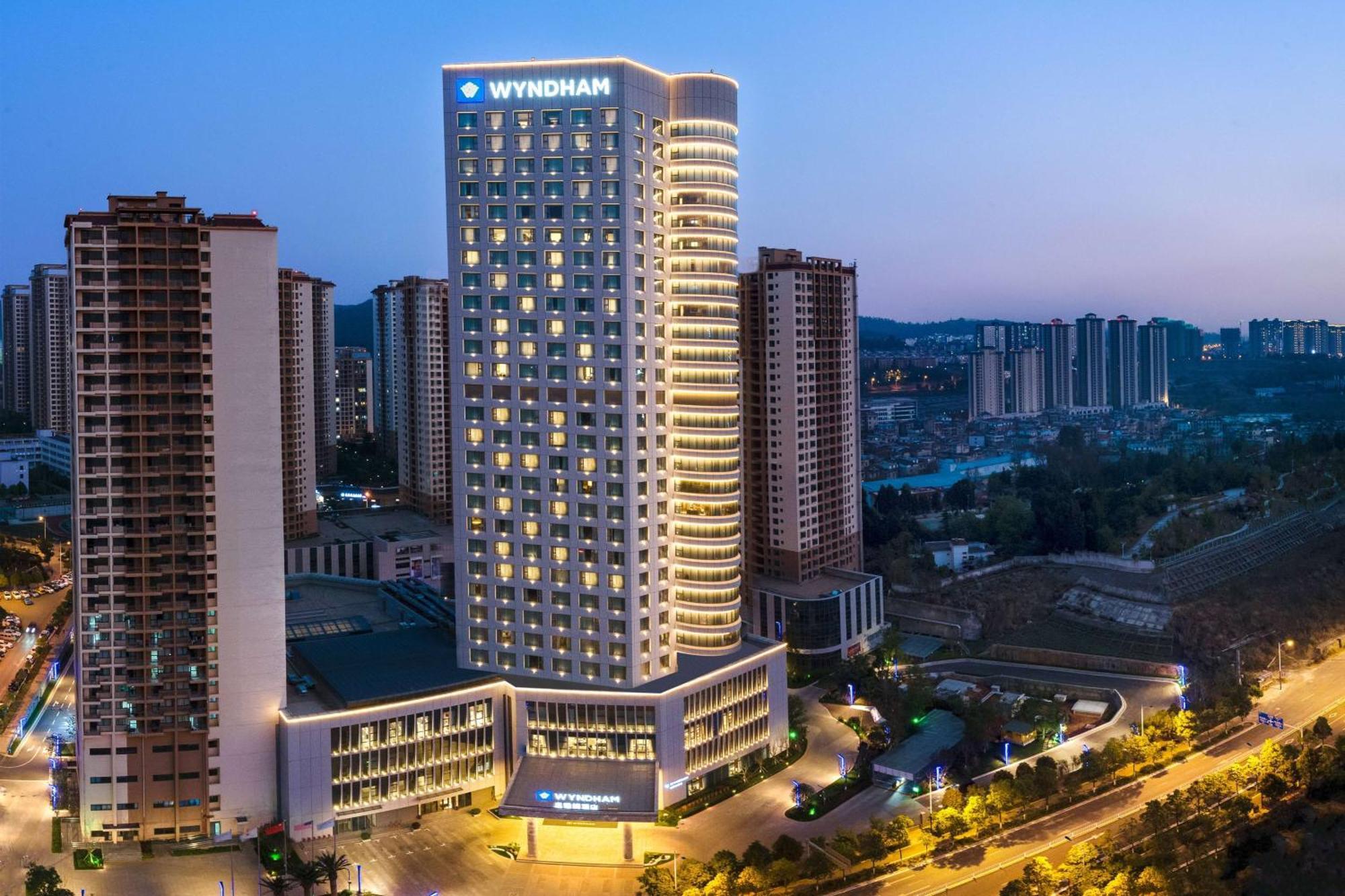 Kunming Huiyue Wyndham Hotel Exterior photo